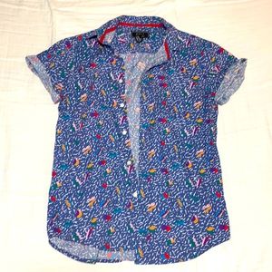 Patterned short sleeved button down shirt
